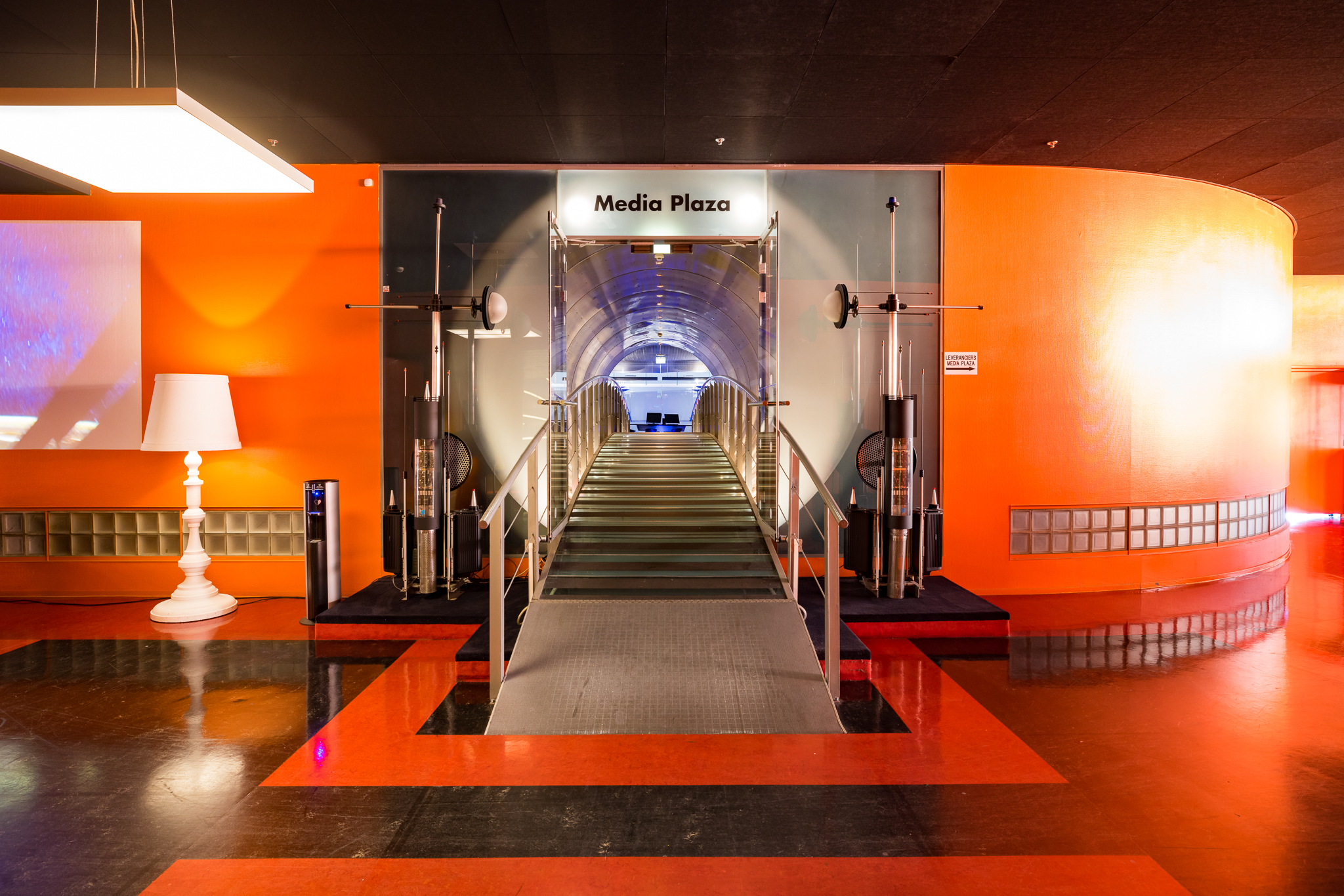 De Media Plaza brug van Jaarbeurs