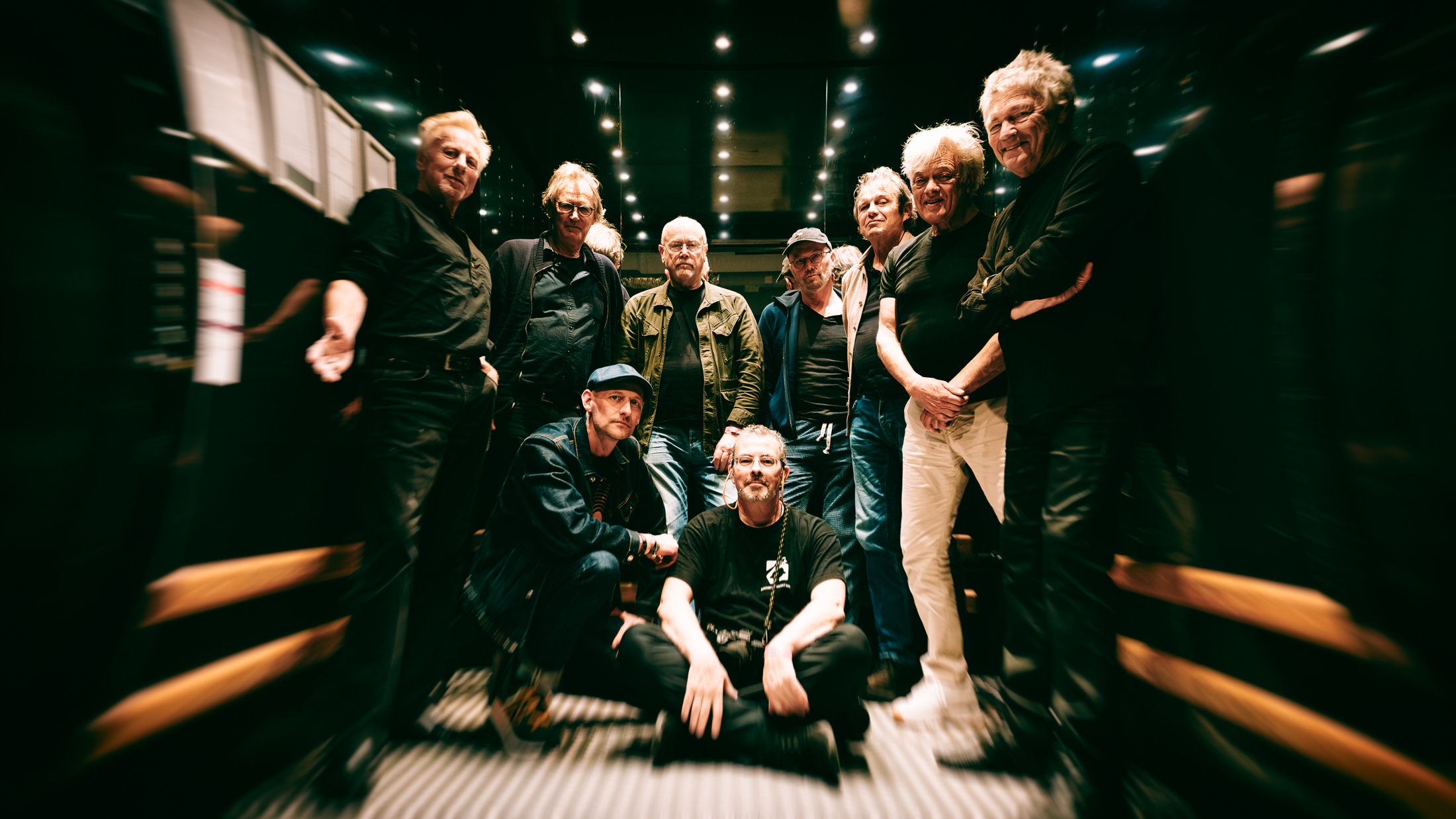 Mannen in een band
