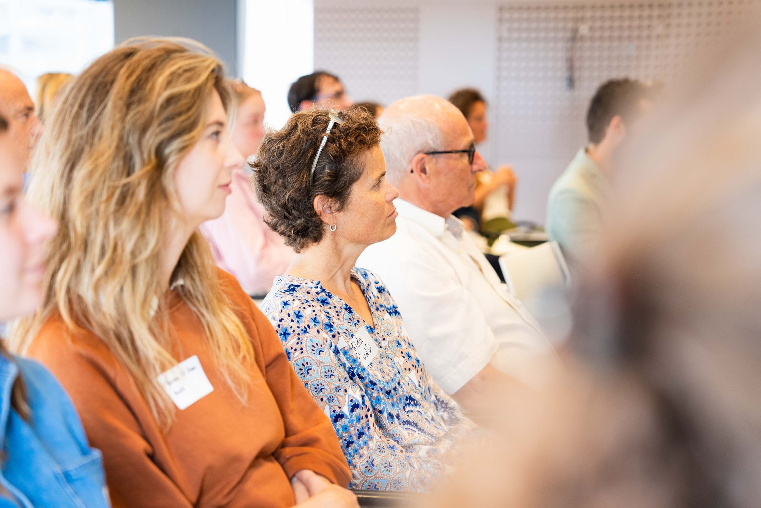 ontmoetingen mensen in vergadercentrum